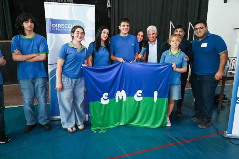 Entrega de financiamiento a 18 organizaciones civiles de Merlo, Carpintería, Santa Rosa, Concarán, Papagayos, Tilisarao y Cerro de Oro, en el marco del programa provincial de Fortalecimiento Institucional.