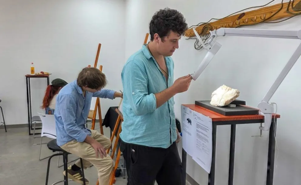 La UNLC mostró parte de las producciones de sus estudiantes y docentes en la sexta Muestra Anual de Arte y Ciencia.