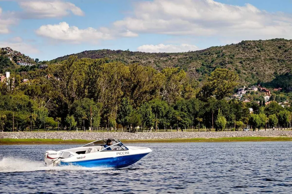 La Dirección de Seguridad Náutica emitió una resolución que restringe completamente la actividad náutica en cursos de agua