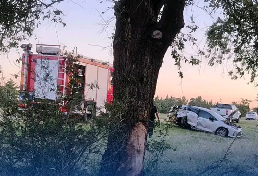 Accidente vehicular se registró este lunes sobre la autopista 55. (Foto: Bomberos Voluntarios Tilisarao)