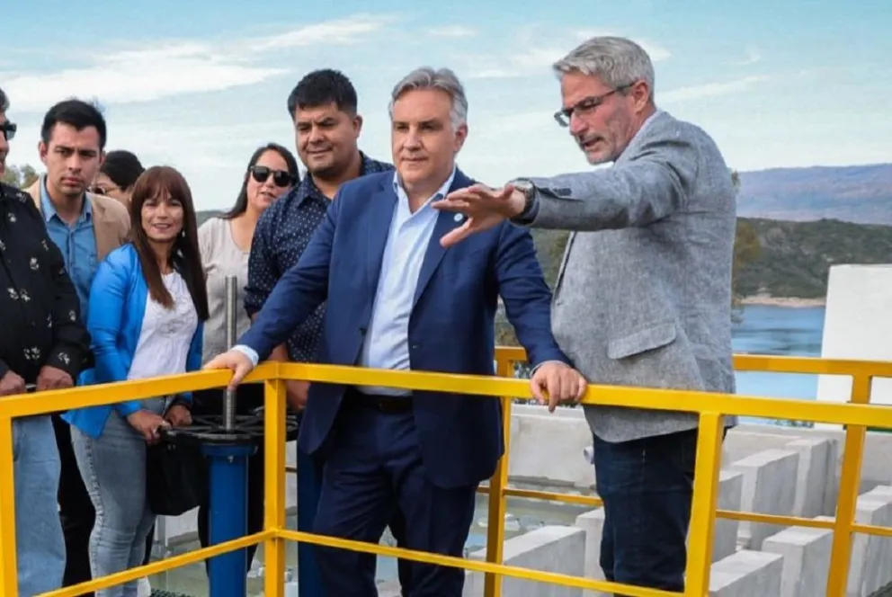 Inauguraron las dos primeras etapas del Acueducto Traslasierra, una obra que abastece con agua potable a diversas localidades y parajes de los departamentos San Javier y San Alberto. (Foto: Prensa Gobierno de Córdoba)