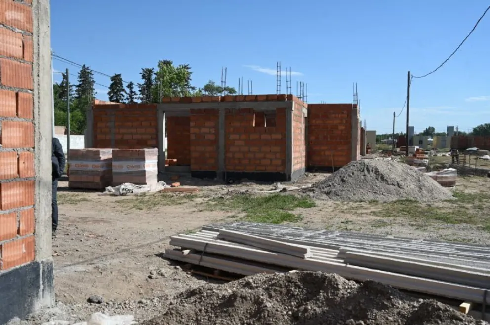 37 municipios firmaron convenios para viviendas por autoconstrucción asistida. 