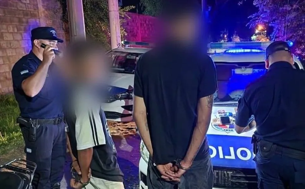 Operativo y demora de dos jóvenes tras la sustracción de una moto. 