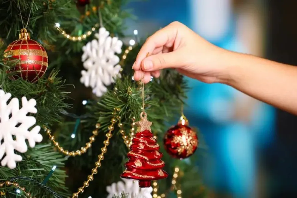 En Argentina, la tradición marca el 8 de diciembre para armar el arbolito. Esa fecha coincide con la celebración del Día de la Inmaculada Concepción de María.