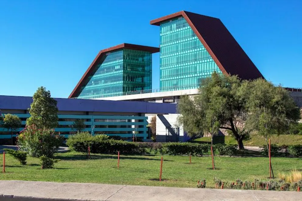 El Vicegobernador, Ricardo Endeiza, queda a cargo del Ejecutivo.