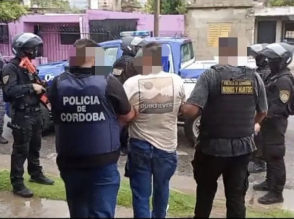 Como resultado del procedimiento, se logró la detención de un hombre de 63 años. (Foto: Policía de Córdoba)