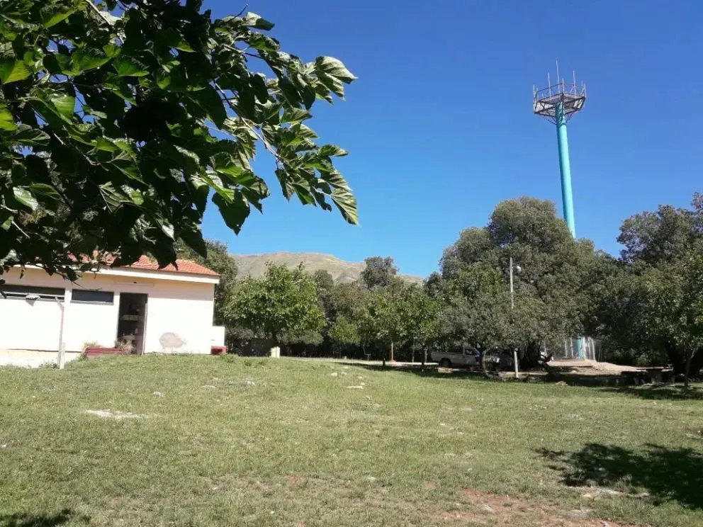 Advierten por antanas de telfonía celular en espacios públicos.