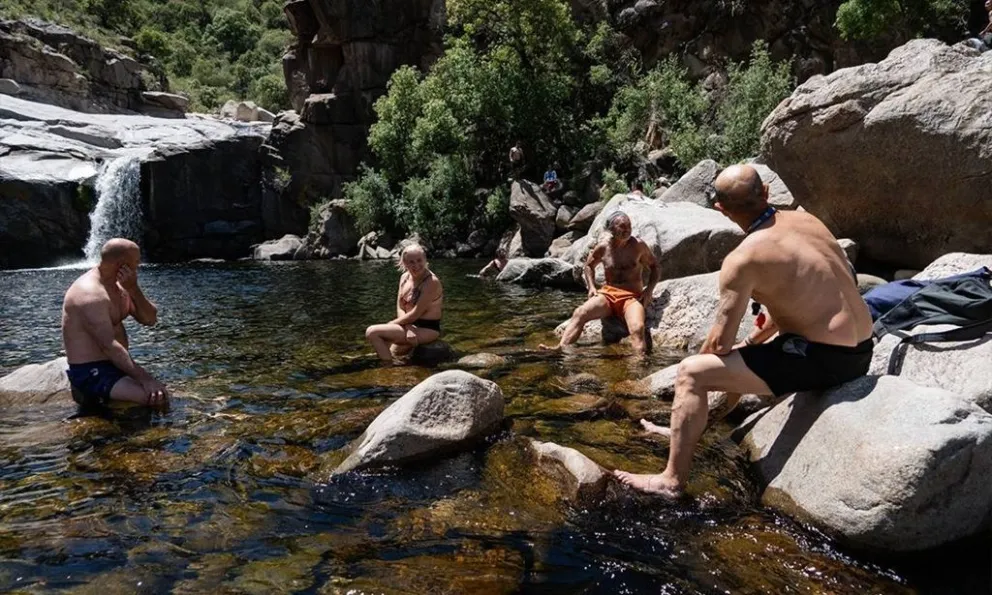 Mina Clavero sigue siendo elegida, pero el contexto económico condiciona el consumo y limita el impacto pleno de la temporada. (Foto: Mina Clavero Turismo)