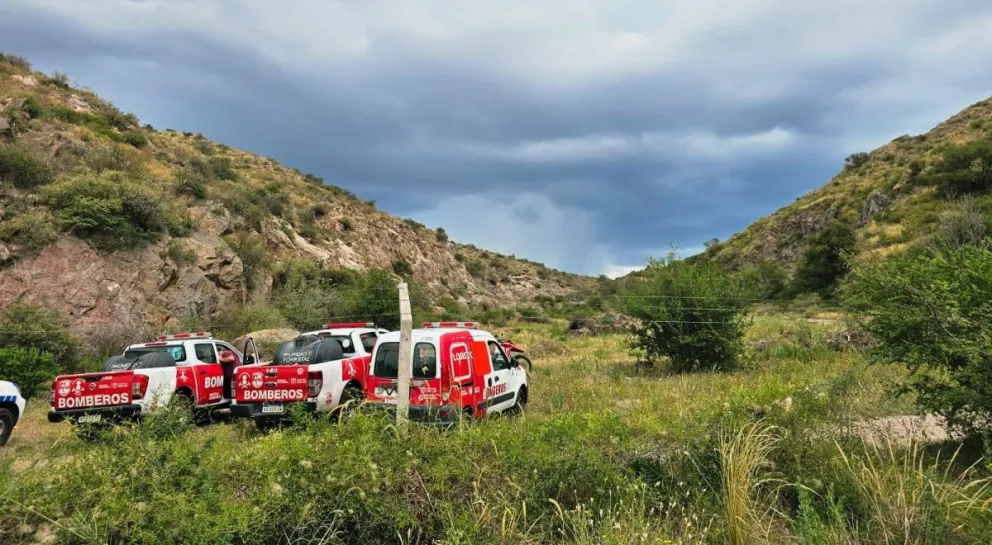 Una mujer de 31 años tuvo que ser rescatada este sábado 24 de enero mientras descendía por el sendero del Cerro de la Cruz, en la ciudad de Juana Koslay.