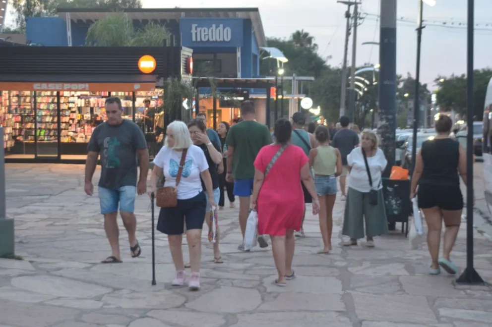 Según los datos del sector, las reservas para la última semana del mes ya superan el 75 % de ocupación, lo que anticipa un balance más que positivo para prestadores turísticos, gastronómicos y comerciantes.