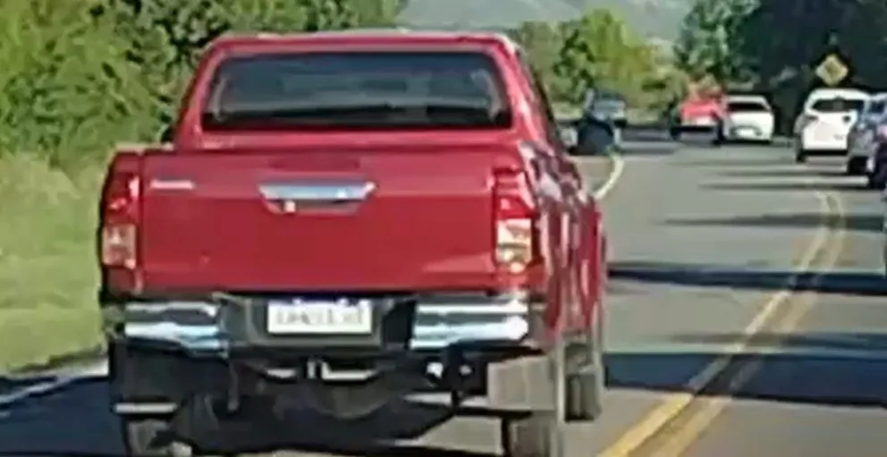 Altas Cumbres. Inhabilitan por 90 días a la conductora de una Hilux roja y avanzan con una denuncia en la justicia.
