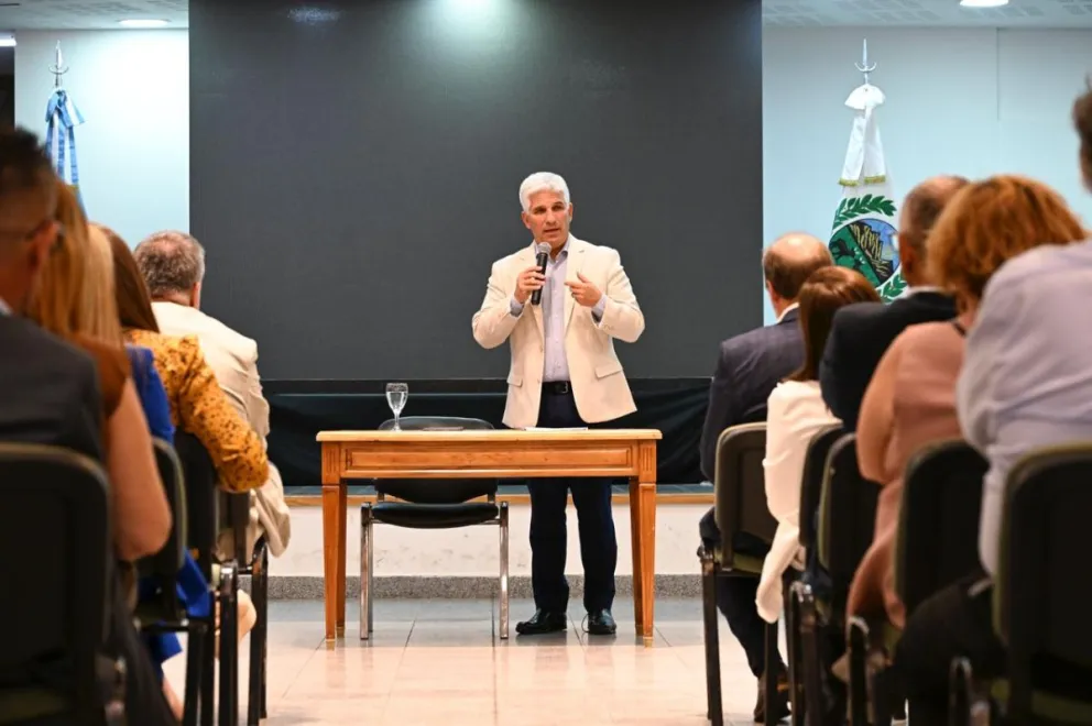 Poggi presidió una nueva reunión de gabinete.