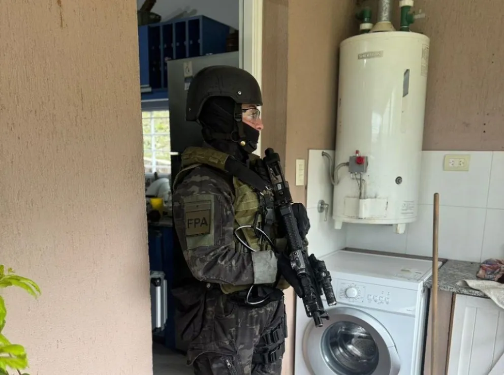 La Fuerza Policial Antinarcotráfico (FPA) de la provincia de Córdoba llevó adelante un allanamiento en la ciudad de Villa de Merlo. (Foto: Policía)