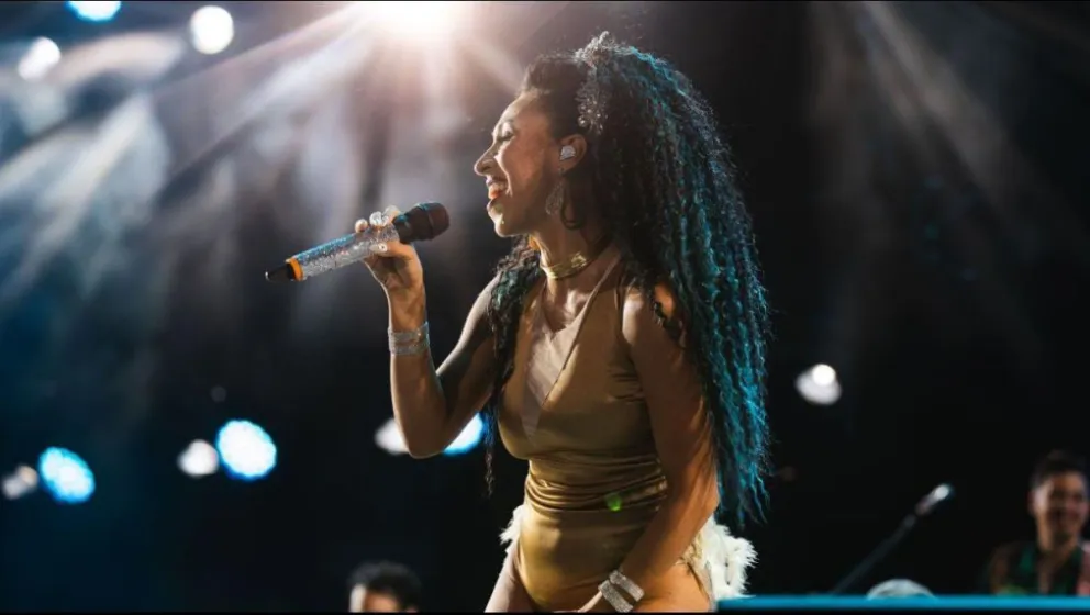 También subirán al escenario Damaris y Luciano Persoglia, completando una propuesta musical pensada para disfrutar en familia y con amigos.