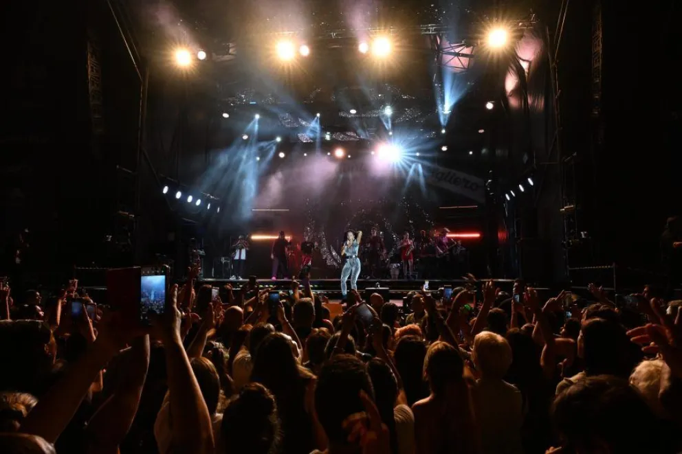 El escenario mayor recibirá a Rodrigo Tapari, quien será el encargado de ponerle el broche de oro a la fiesta. 