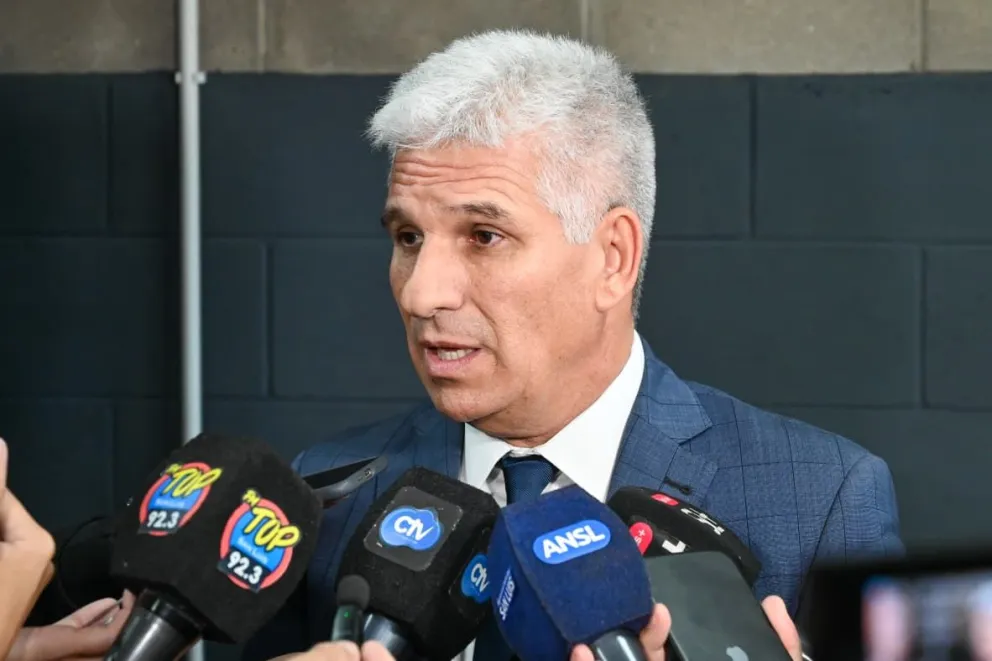 Poggi informó que los sueldos de la administración se abonarán el día viernes 20 de febrero, antes del inicio de clases, a fin de permitirle a los padres llegar a tiempo con las compras necesarias para la vuelta a las aulas.