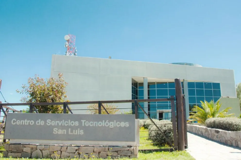 El Gobierno realizará una actualización clave en la red troncal de la Autopista de la Información.