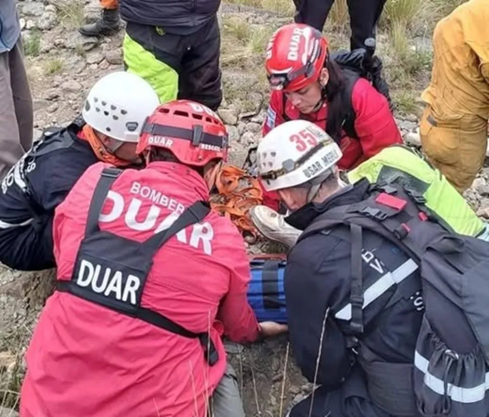Un operativo contrarreloj culminó con éxito gracias al trabajo coordinado de rescatistas y bomberos voluntarios.