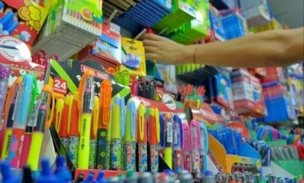 Numerosos comercios de Merlo adhieren con descuentos a la semana escolar.