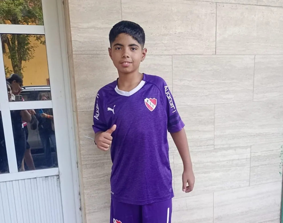 En el torneo disputado en La Pampa, Eliseo, sorprendió a todos al marcar un verdadero golazo de tiro libre. (Foto gentileza)