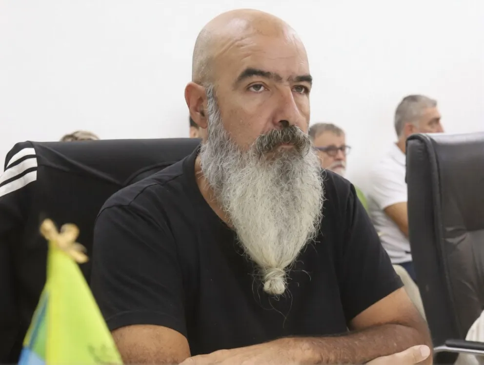 Daniel Orué, concejal del socialismo merlino. Pidió suspender el avance apresurado del tratamiento del actual código. 