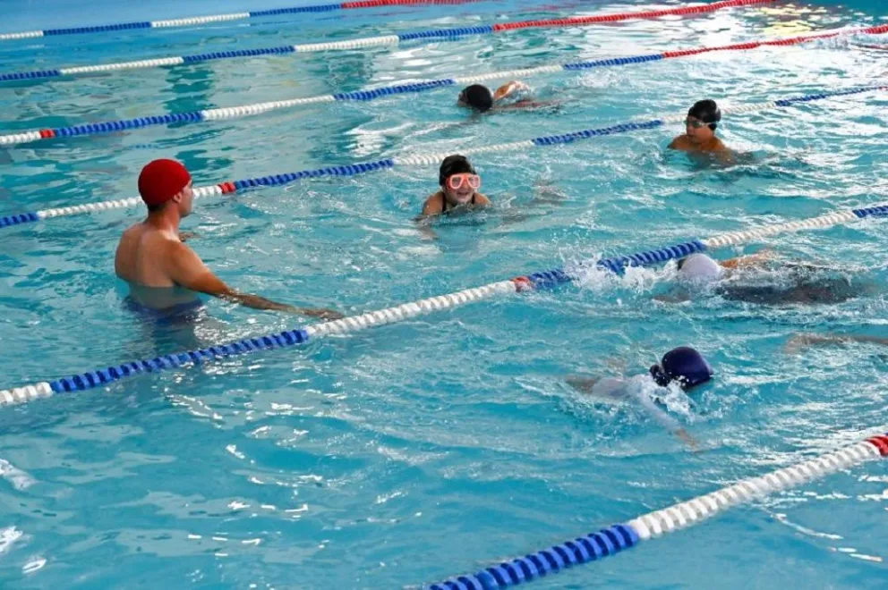 El Plan Provincial de Natación se organiza en cuatro niveles de aprendizaje. 