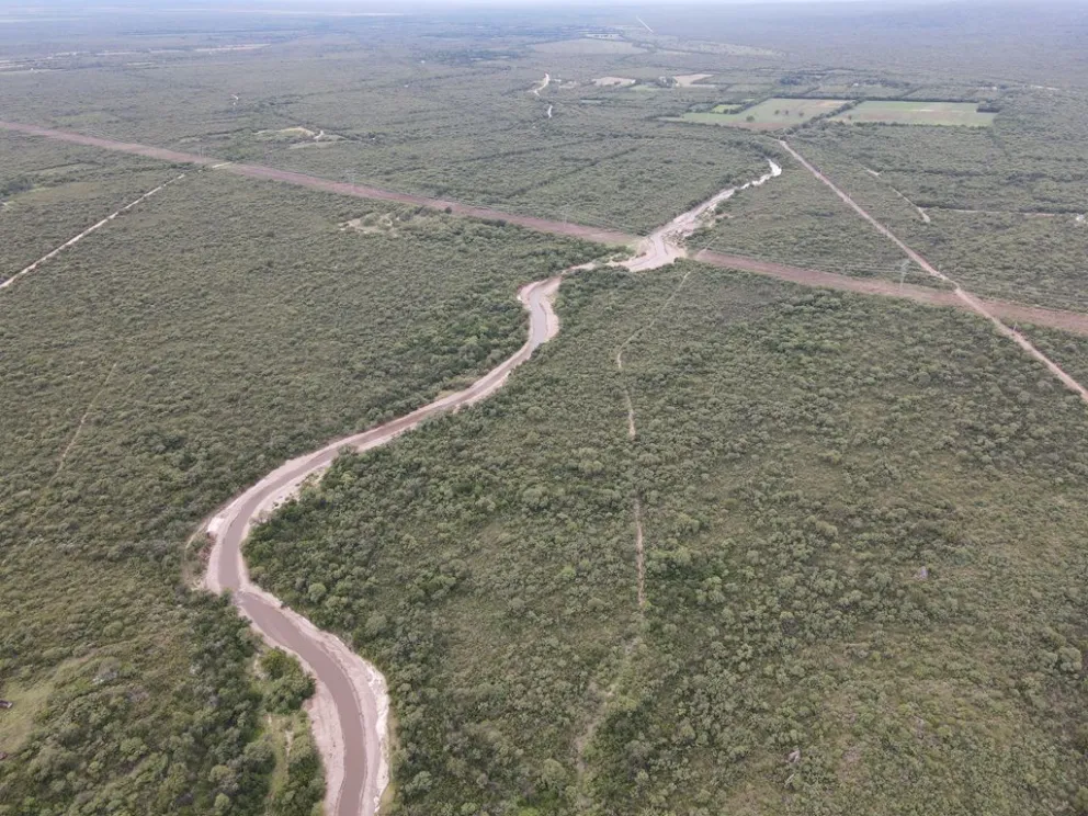 La obra en el río Conlara se realizó justamente para reducir los efectos de crecidas como la registrada esta semana a raíz de las intensas lluvias.