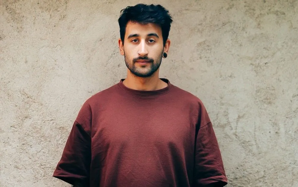 Gregorio Rodríguez @gree.gorio es un cantante y compositor de Carpintería, se ha formado con docentes en la música desde los 8 años, ha participado en diversos proyectos artísticos.