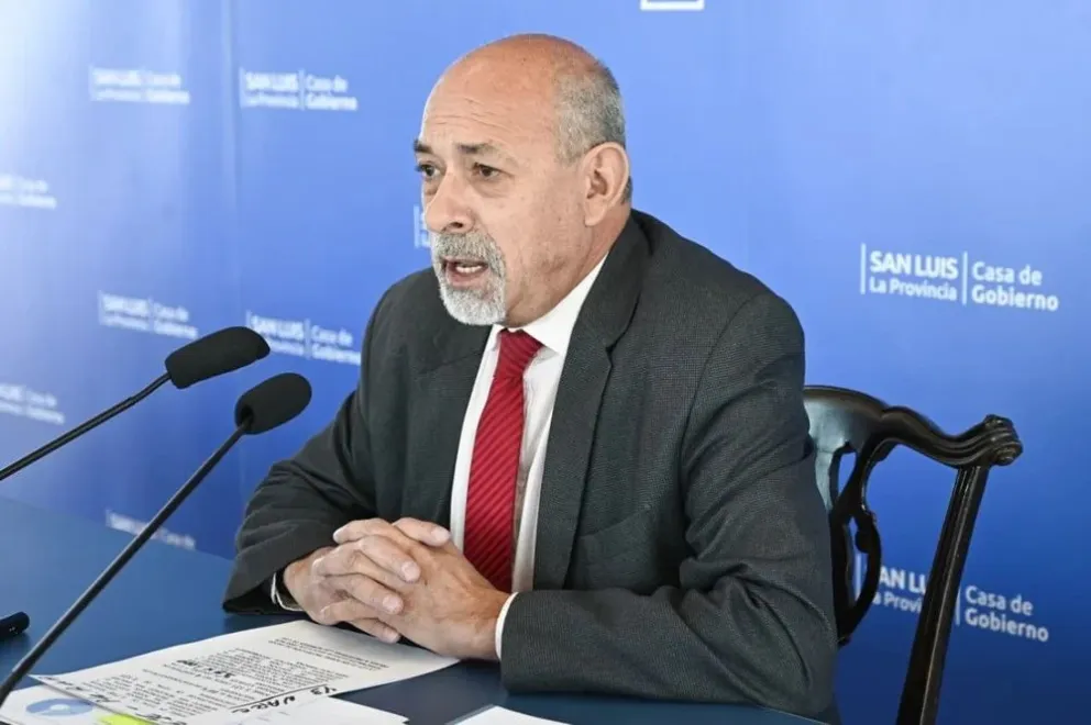 Ricardo Bazla acorralado por su situación judicial renunció comos ecretario de Etica Pública.