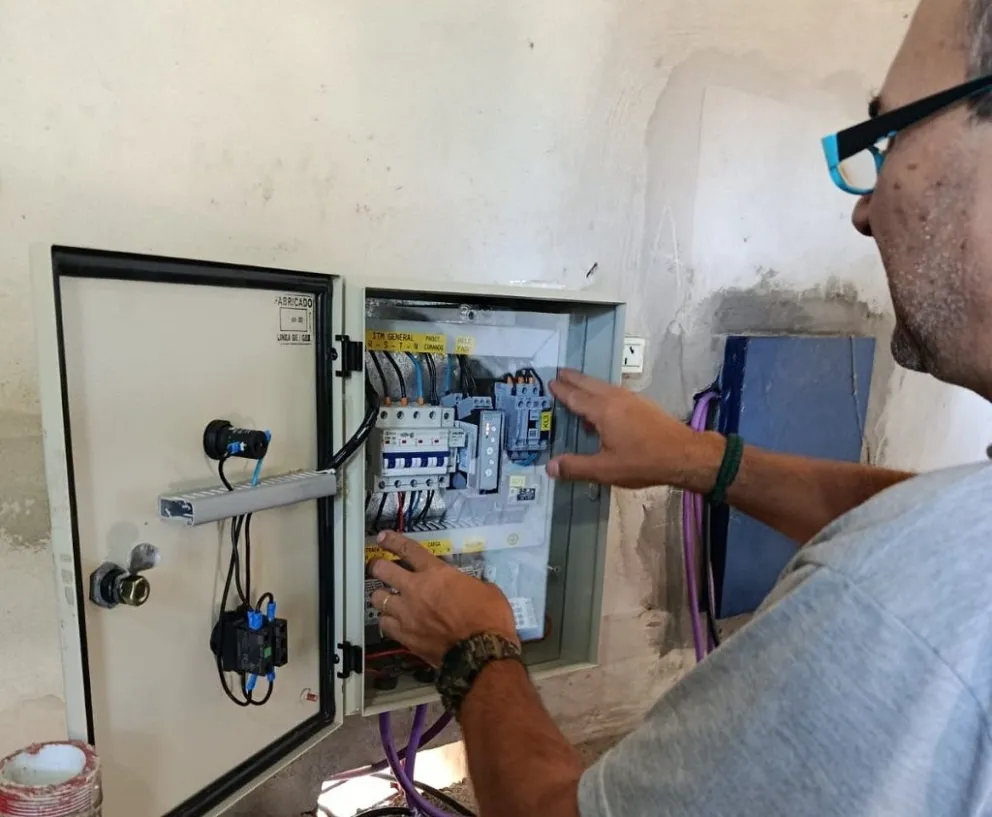 El ajuste de los periodos de funcionamiento de las bombas se realizaron para adaptar el flujo a la demanda real de los usuarios.