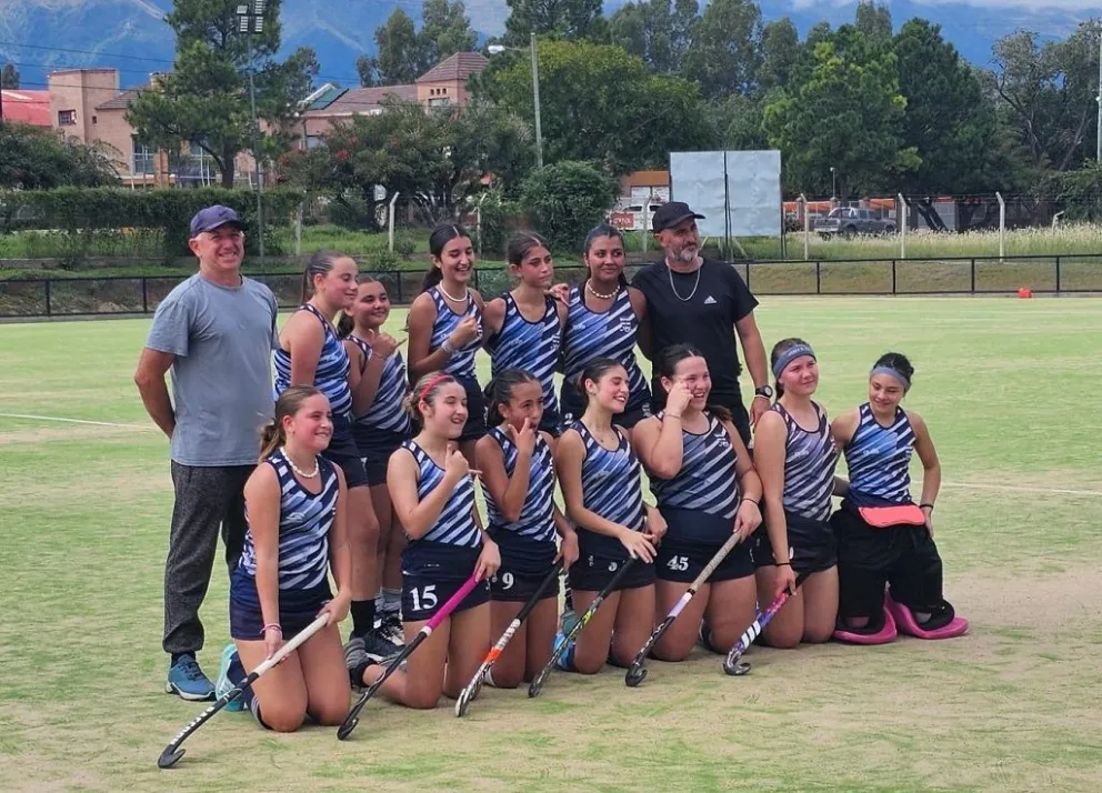 En el marco del torneo de pretemporada de la categoría Sub-16, Alerces Hockey Club tuvo un debut arrollador. 