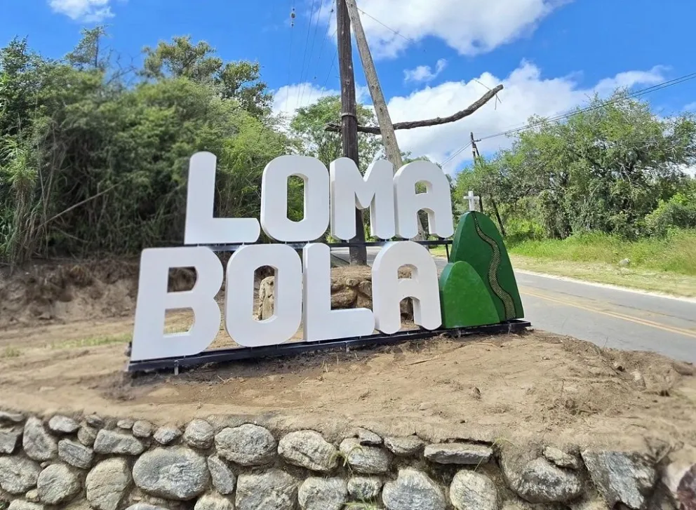 La Municipalidad de La Paz instaló un moderno cartel de ingreso a Loma Bola.