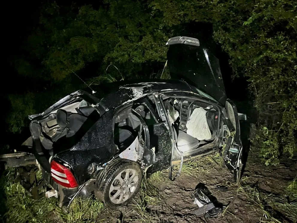 En el operativo intervinieron dos dotaciones de bomberos con un total de ocho efectivos, además de personal policial y de salud. Foto Pol. de San Luis