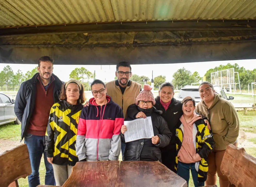 La renovación de este convenio permite sostener el funcionamiento de la institución y facilitar el acceso de jóvenes y adultos a espacios que favorecen la integración social y la mejora en su calidad de vida.