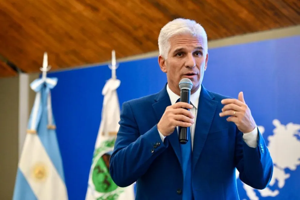 Desde el gobierno explicaron que la medida fue tomada para hacer frente a un “contexto económico crítico” en el que San Luis padece “una persistente caida en los recursos".