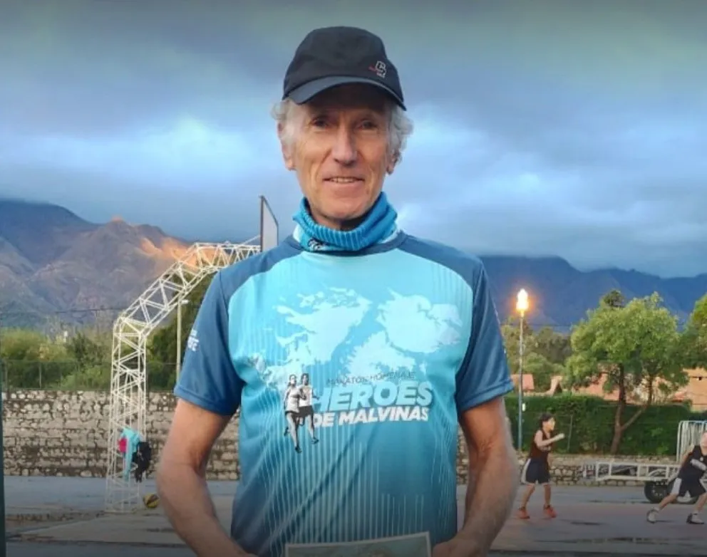 Walter "El flaco" Castellano fallecido hoy en Villa de Merlo tras correr la maratón en homenaje a los Héroes de Malvinas.