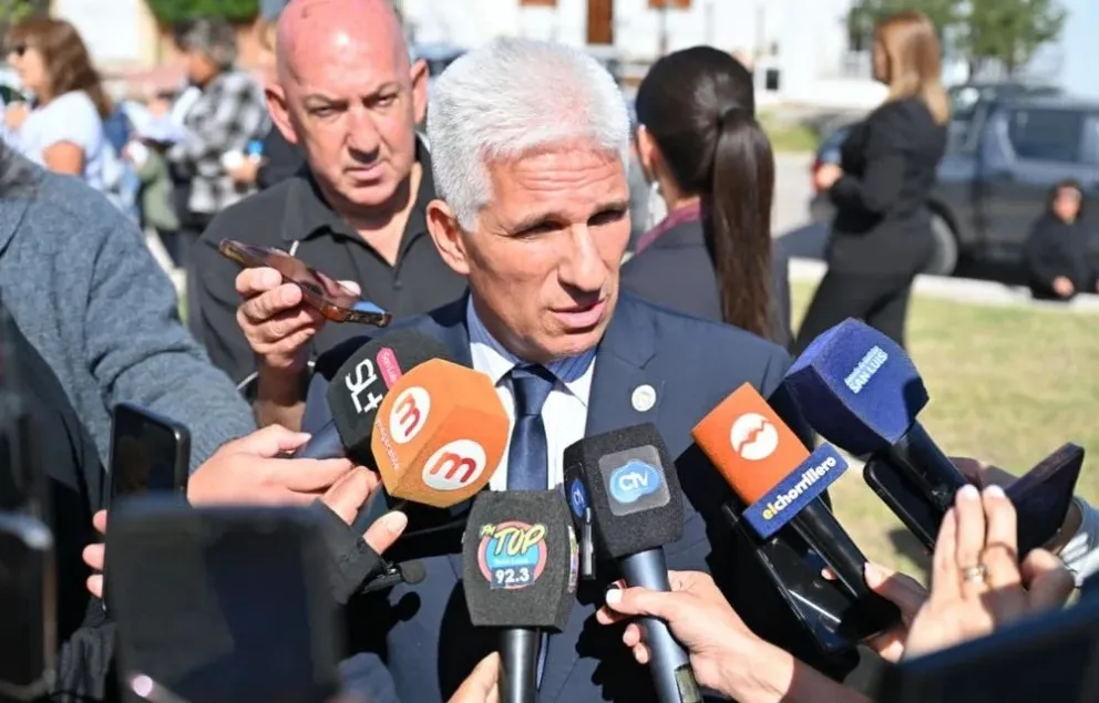 Ante la consulta sobre si la provincia atraviesa una crisis económica, Poggi fue categórico. “No, no, no”, respondió, para luego explicar que el uso de reservas forma parte de una decisión planificada.