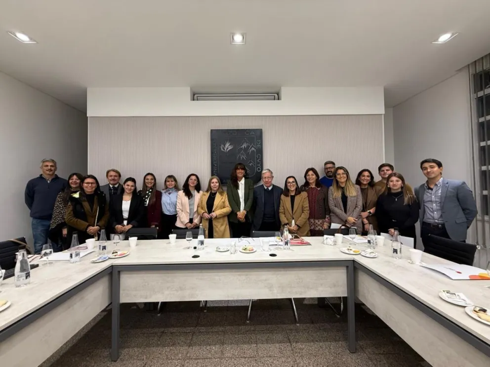 La propuesta fue impulsada por la Facultad de Derecho y Ciencias Sociales de la Universidad Católica de Cuyo – Sede San Luis, en articulación con el Poder Judicial y el Ministerio Público de la Defensa. 
