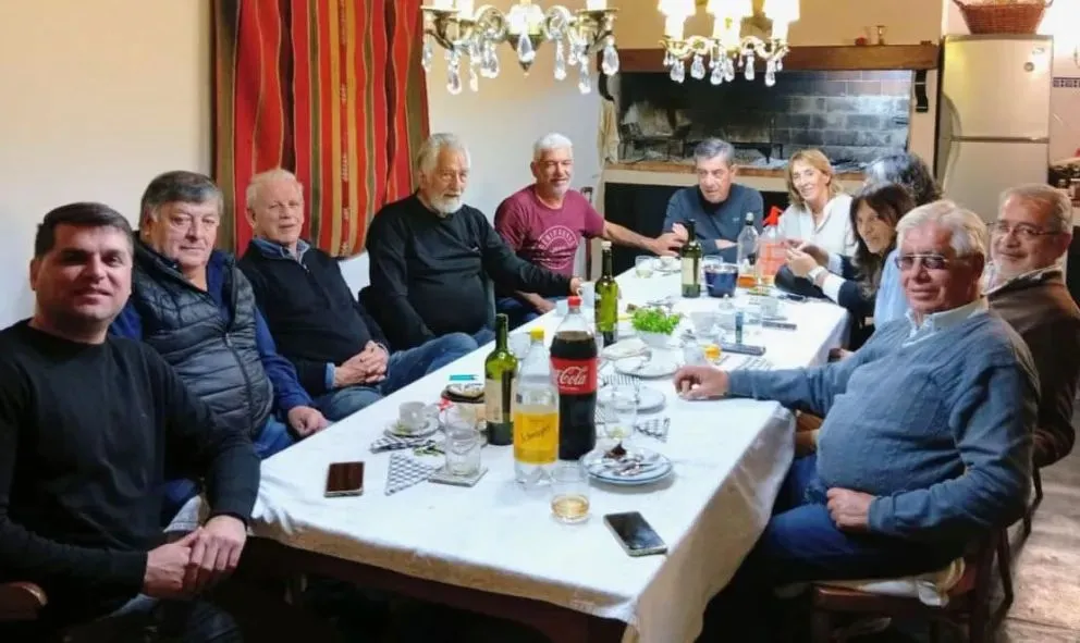 Asado con condimento político en Tilisarao. 