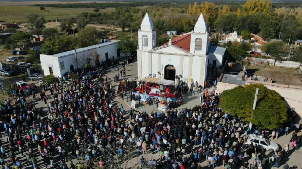 Cada año miles de feligreses expresan su devoción y fe.
