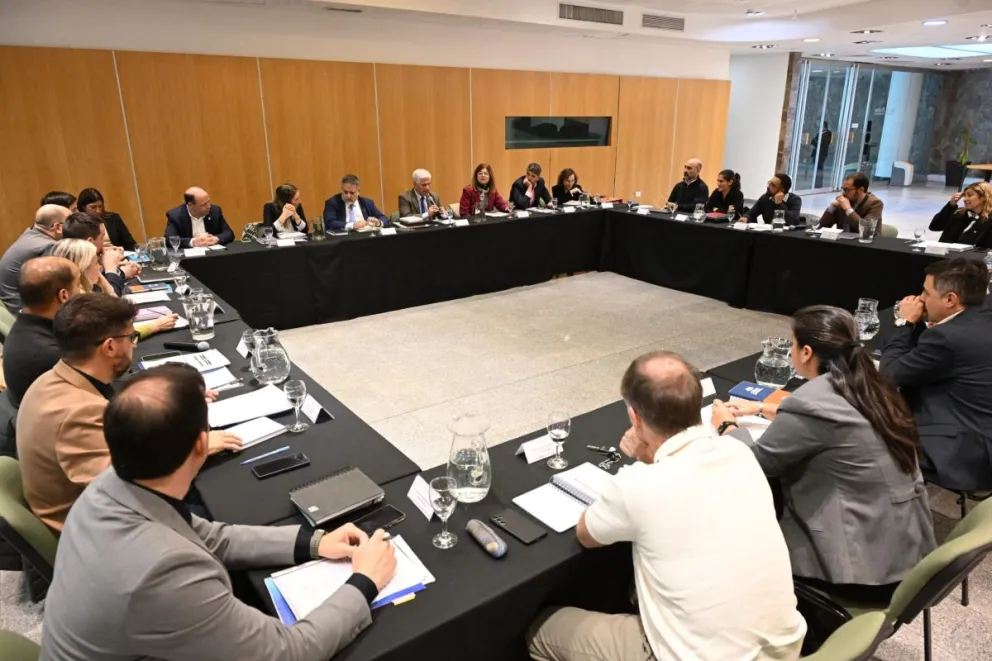 Poggi y la última reunión de gabinete en terrazas.
