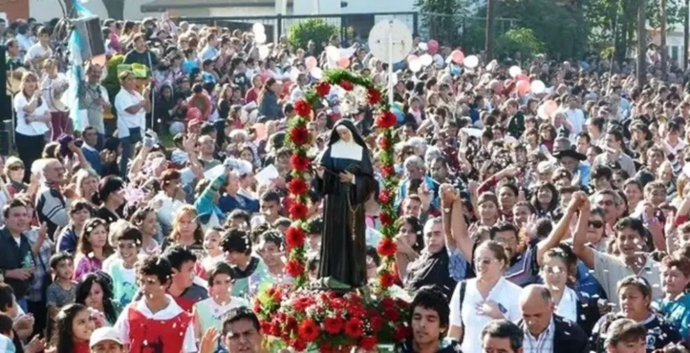 El paraje La Lomita ya vive una nueva edición de la Fiesta Patronal de Santa Rita de Casia.