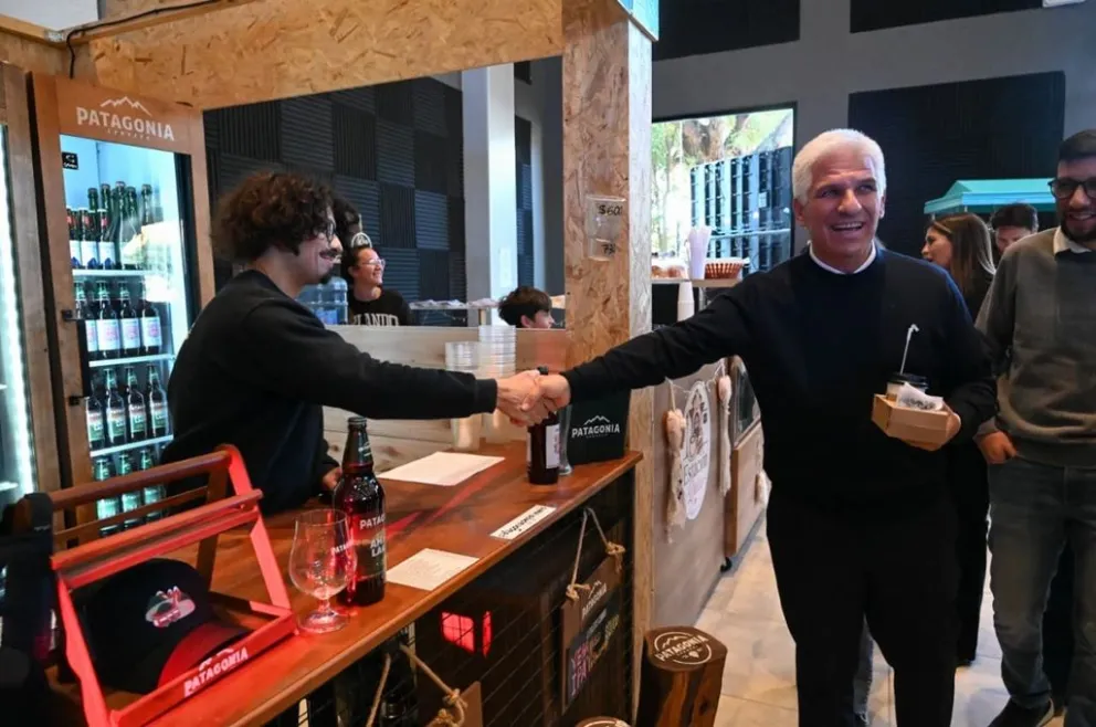 El gobernador Poggi recorrió el multiespacio ‘La Nave’, un emprendimiento del sector privado en la Villa de Merlo.
