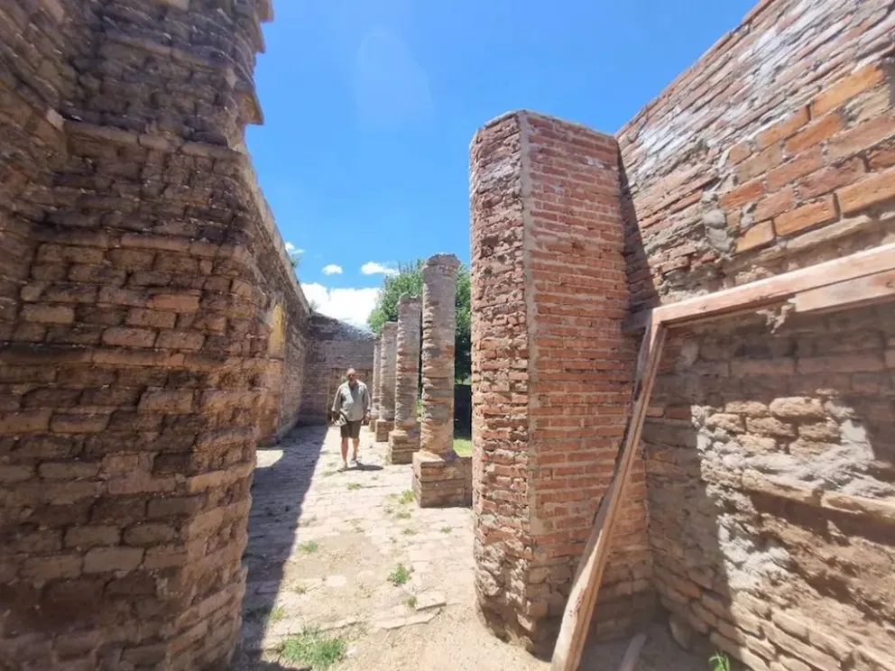 Lo que queda de la vieja casa de estancia, de alto valor histótico, en Panaholma. (Foto: La Voz)
