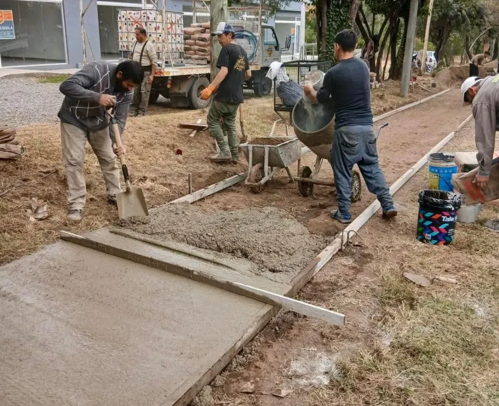 La obra conectará Avenida Norte con la plaza y el playón saludable de la localidad. 