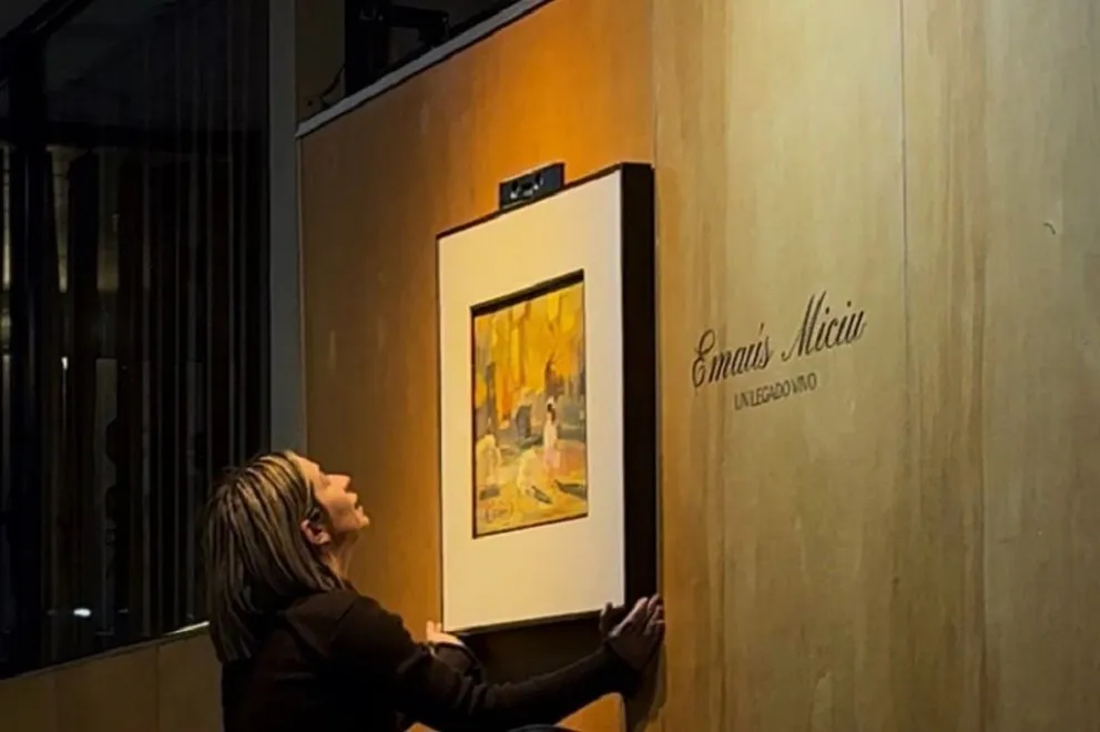 Actualmente, la profesional cursa una Maestría en Curaduría para reflexionar sobre las formas de exhibir, interpretar y comunicar el arte.