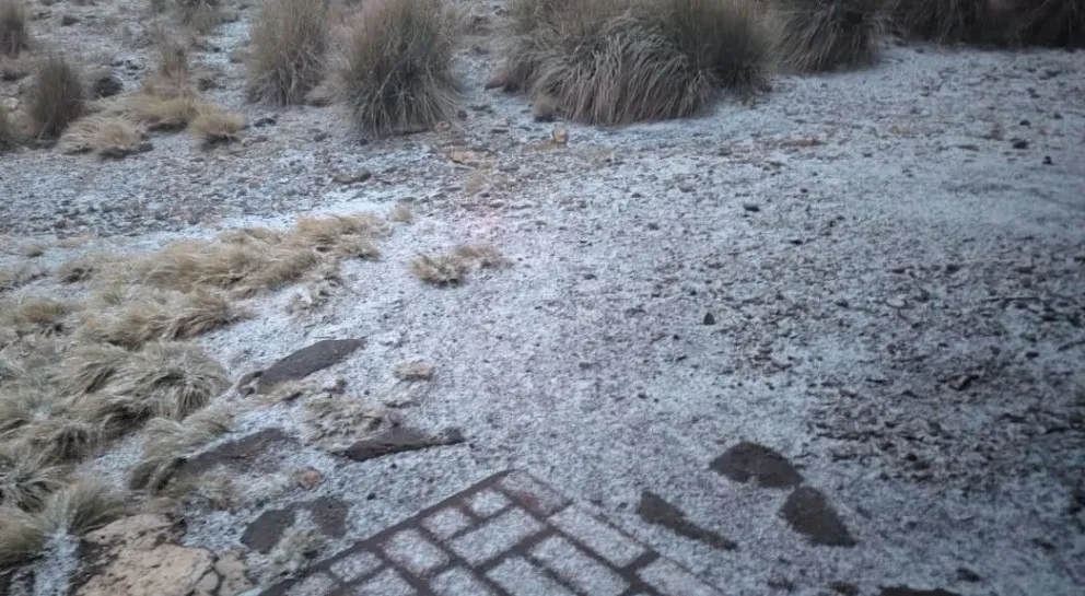 Nieve en las sierras de los Comechingones, en Villa de Merlo. Foto El Vasco
