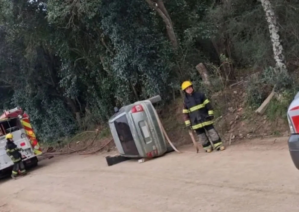 Accidente vehicular se registró este miercoles en la localidad de Los Molles. (Foto: BBVV Los Molles)