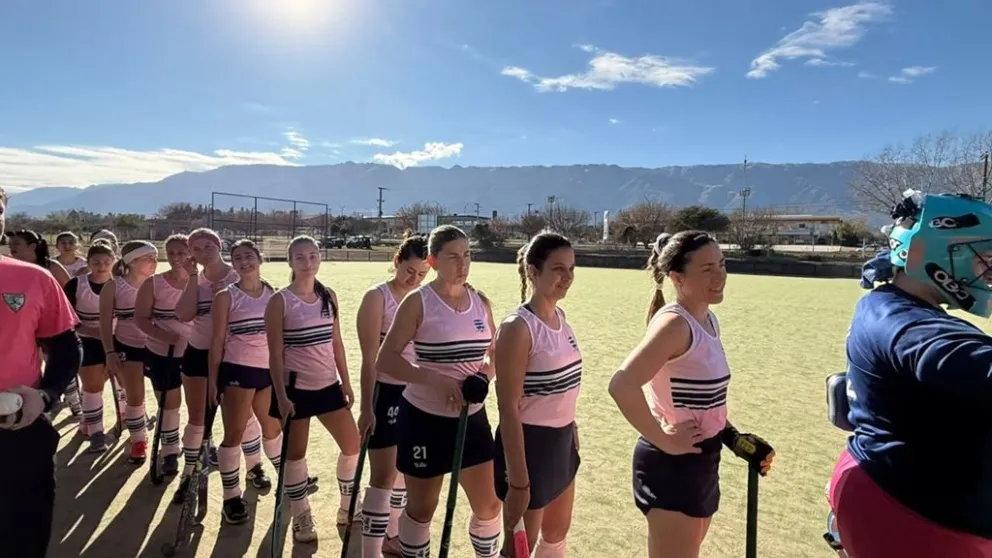 Alerces Hockey Club sigue a paso firme en el torneo de la Federación Sanluiseña. 