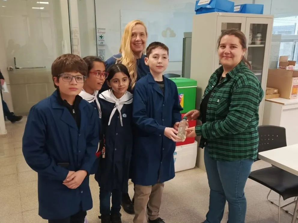 Alumnos de sexto grado presentaron un proyecto ambiental ante especialistas de la UNLC.